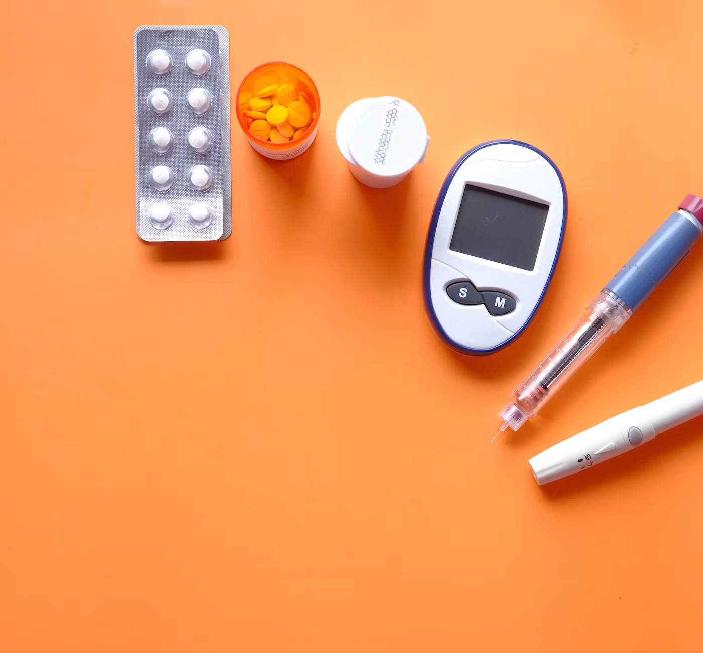 Glucomètre, bandelettes et stylo autopiqueur